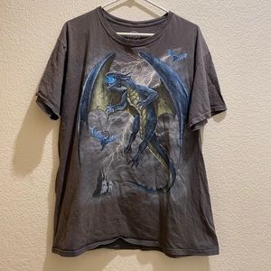 💛3/$15 Men’s dragon t-shirt